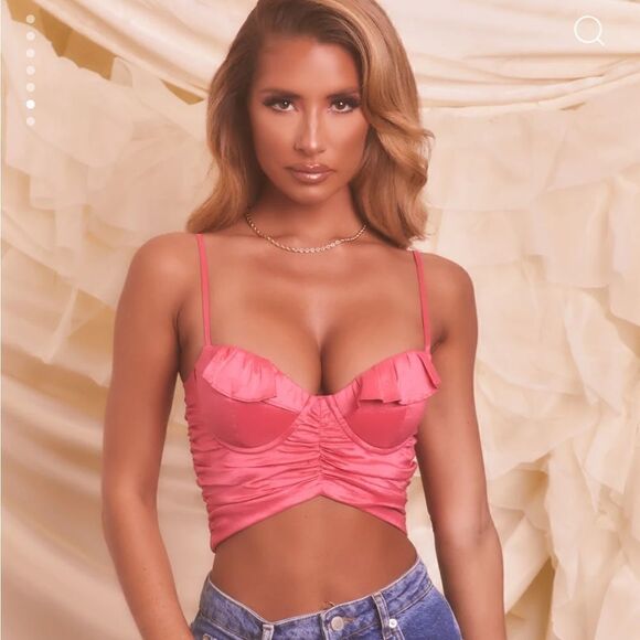 Oh Polly SEND MY LOVE Ruffle Cup Crop Top in Hot Pink - Picture 4 of 10